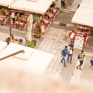 https://loft-at-republic-square.splithotels.org